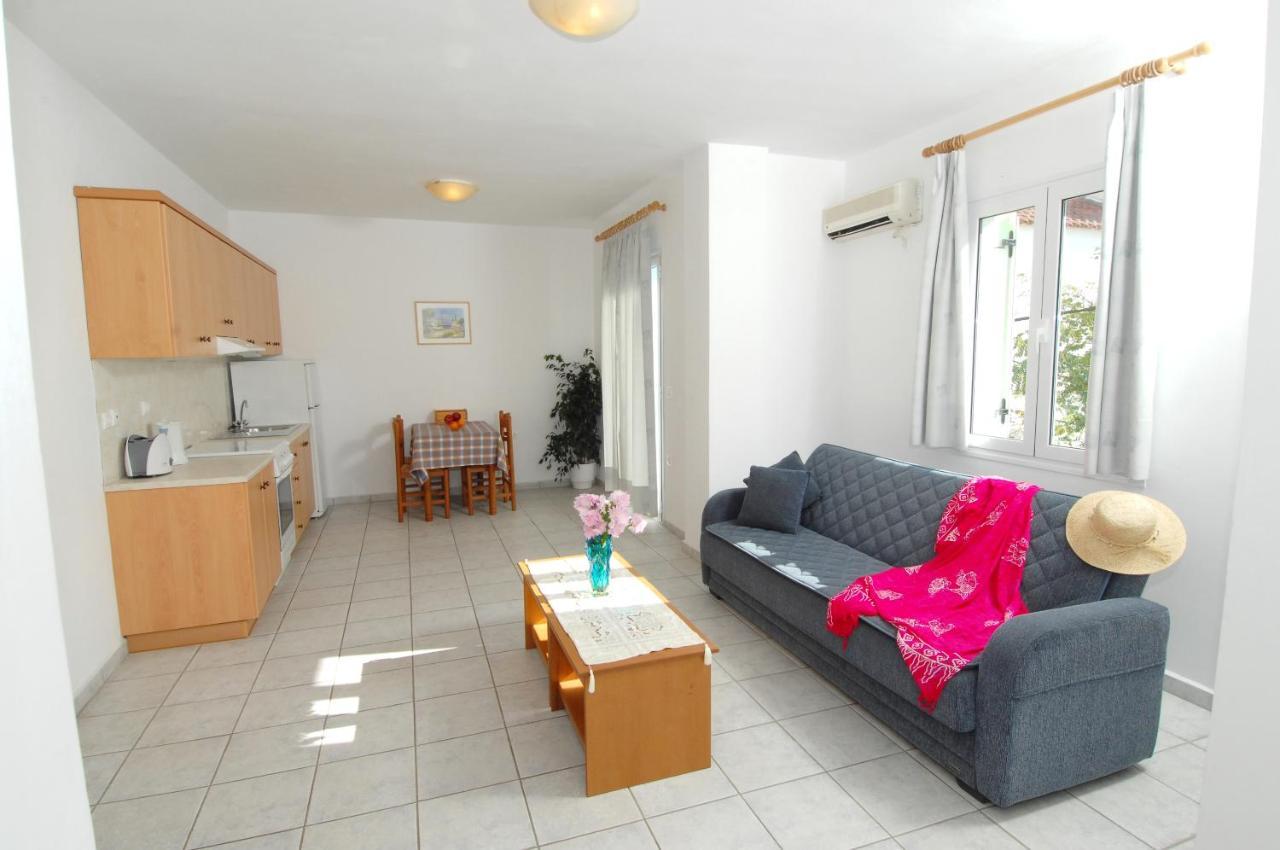 Alexis Studios And Apartments Agia Efimia Exteriör bild