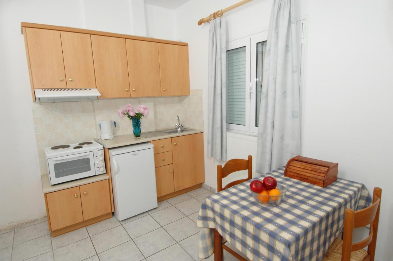 Alexis Studios And Apartments Agia Efimia Exteriör bild