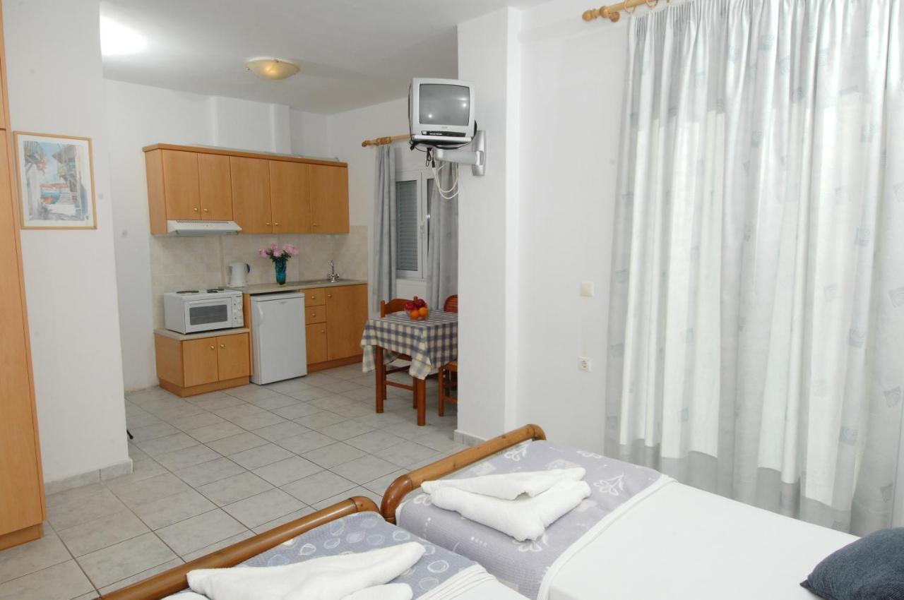 Alexis Studios And Apartments Agia Efimia Exteriör bild